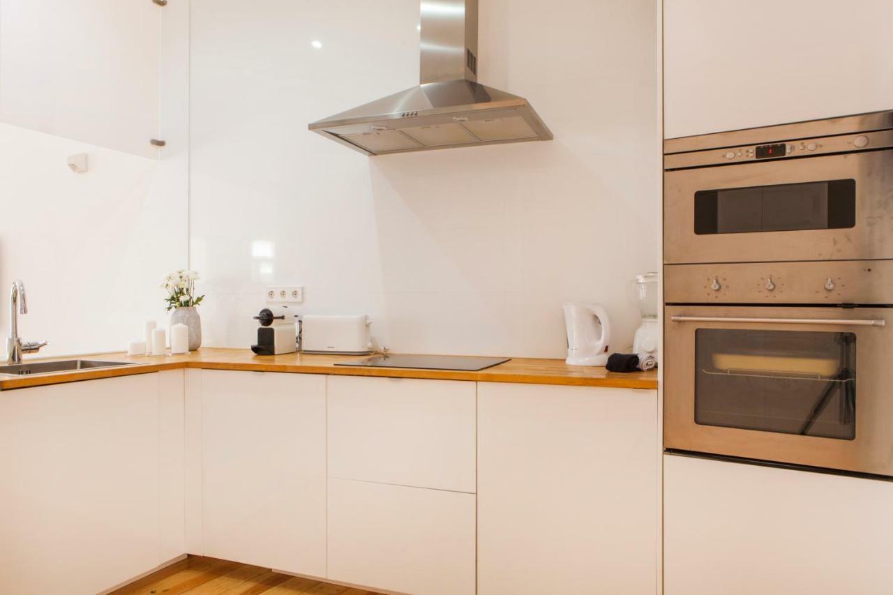 Cozy 1St Floor Flat Central Chiado District With Balconies And Ac 19Th Century Building Лиссабон Экстерьер фото