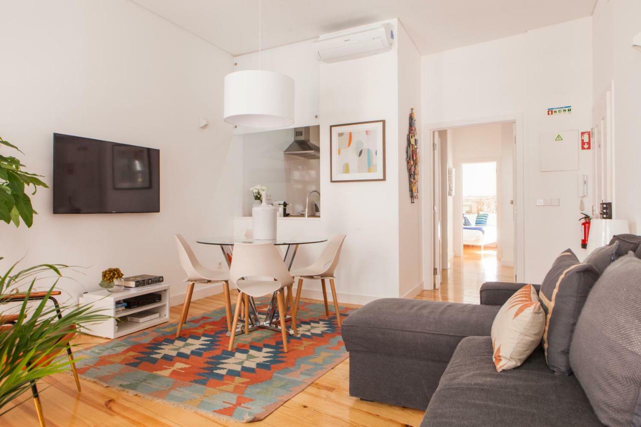 Cozy 1St Floor Flat Central Chiado District With Balconies And Ac 19Th Century Building Лиссабон Экстерьер фото