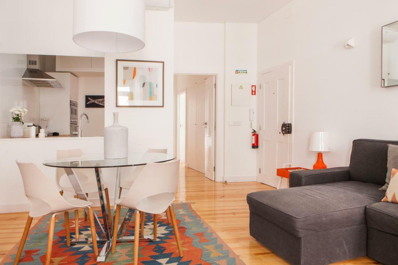 Cozy 1St Floor Flat Central Chiado District With Balconies And Ac 19Th Century Building Лиссабон Экстерьер фото