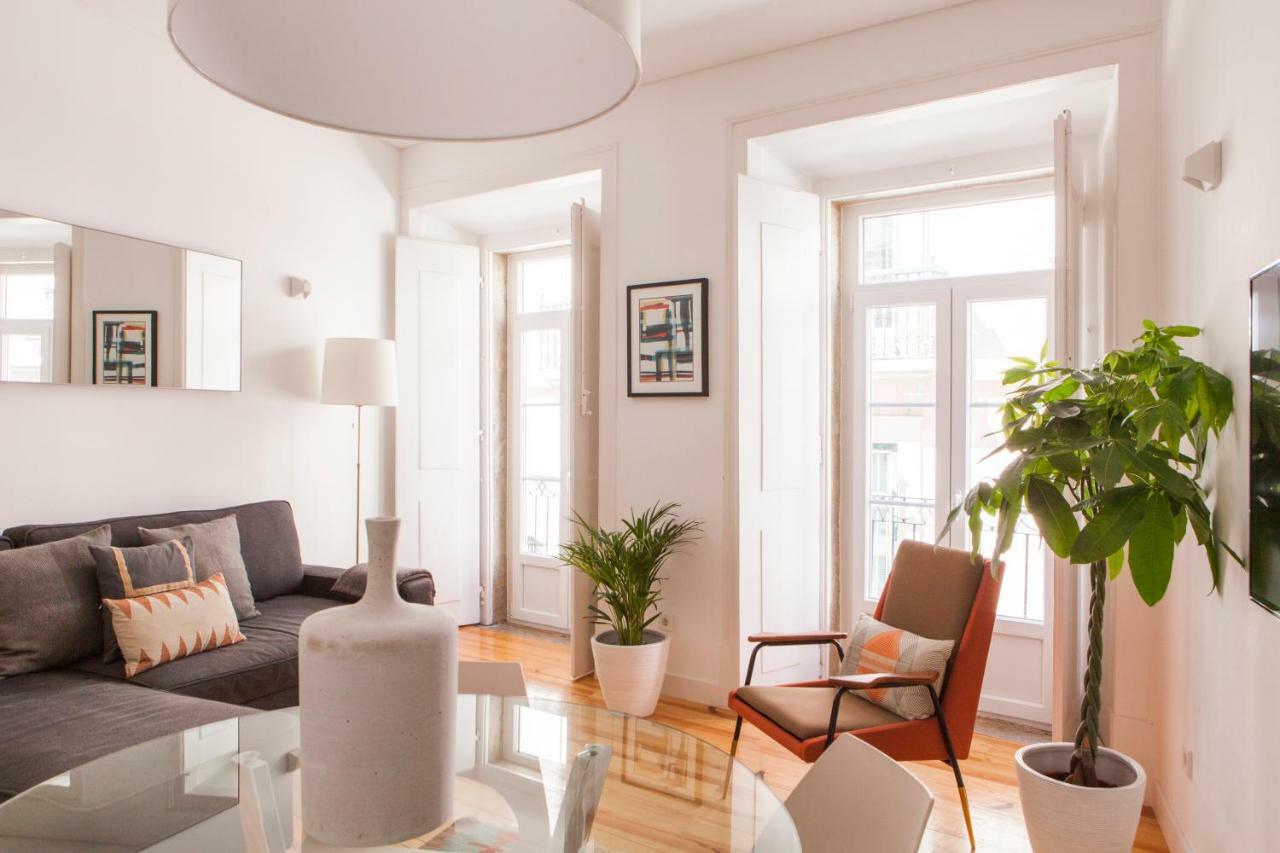 Cozy 1St Floor Flat Central Chiado District With Balconies And Ac 19Th Century Building Лиссабон Экстерьер фото